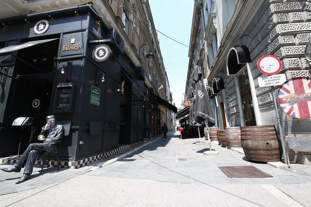 Modern Apartment In The Heart Of The City Center! Sarajevo Exteriör bild