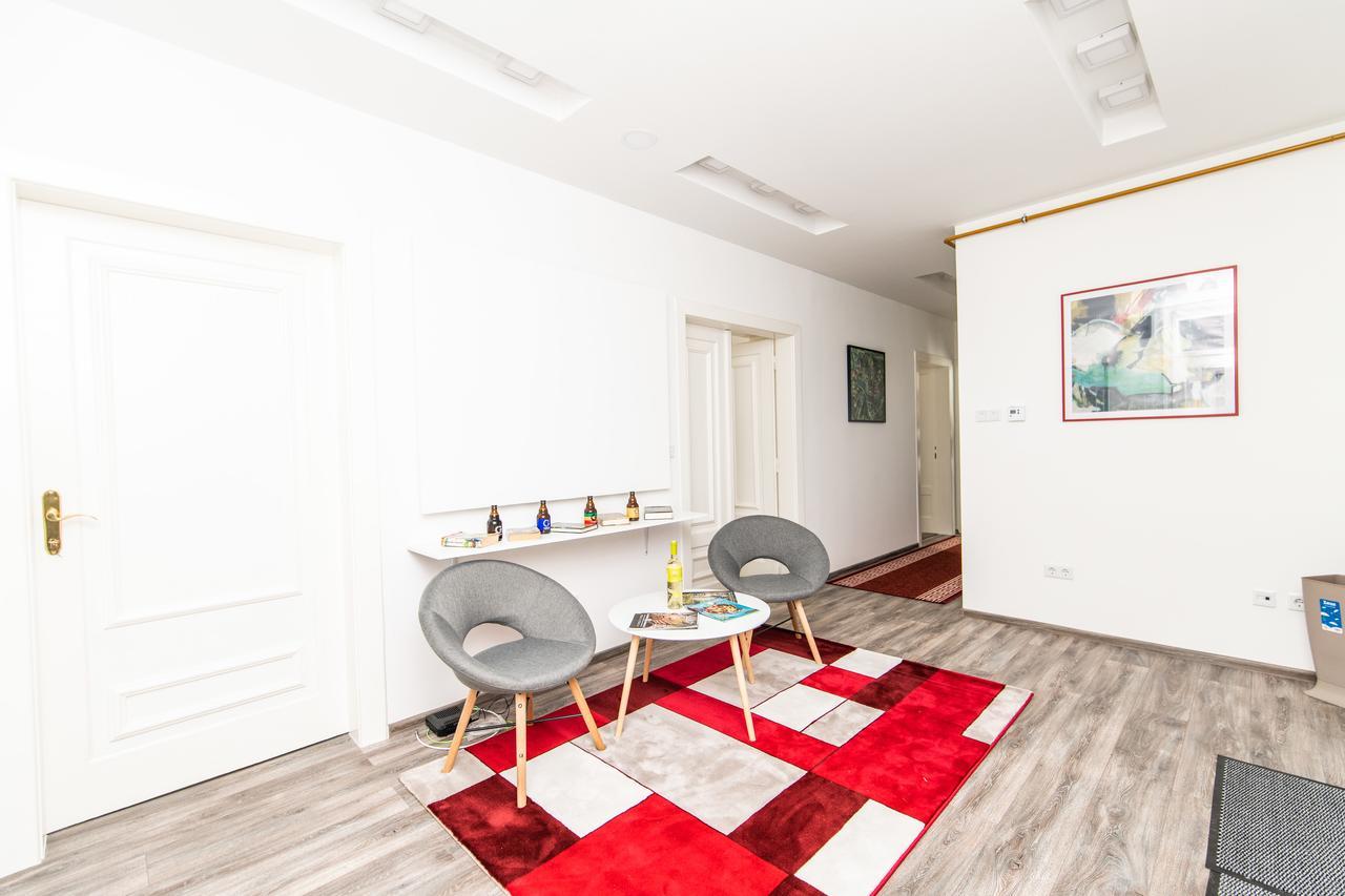 Modern Apartment In The Heart Of The City Center! Sarajevo Exteriör bild